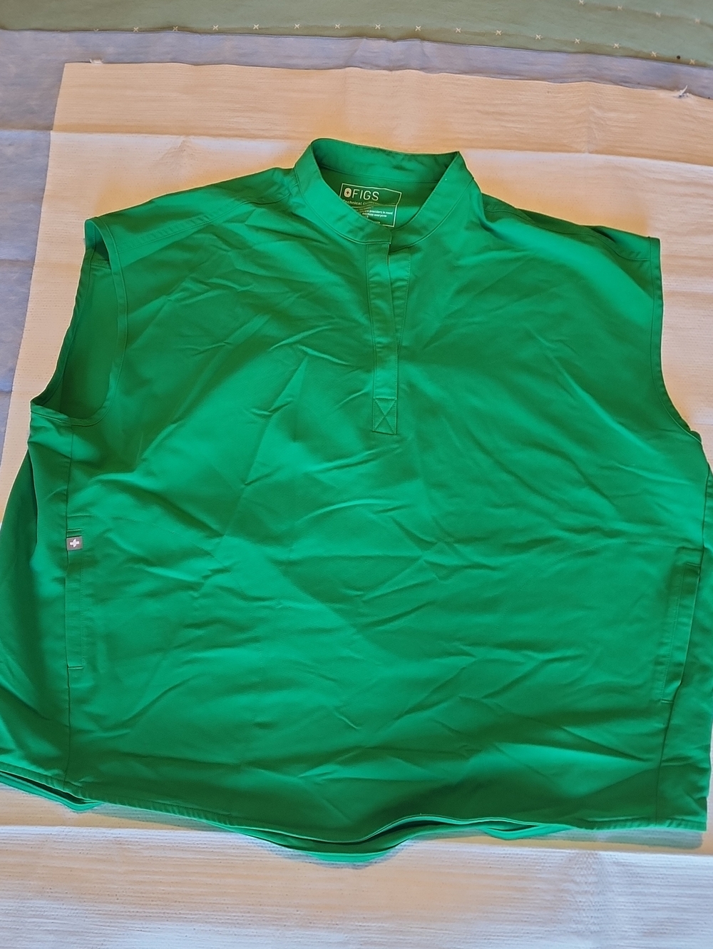 Figs Woman Scrub Sleeveless Top in Bright Green with Mandarin Collar